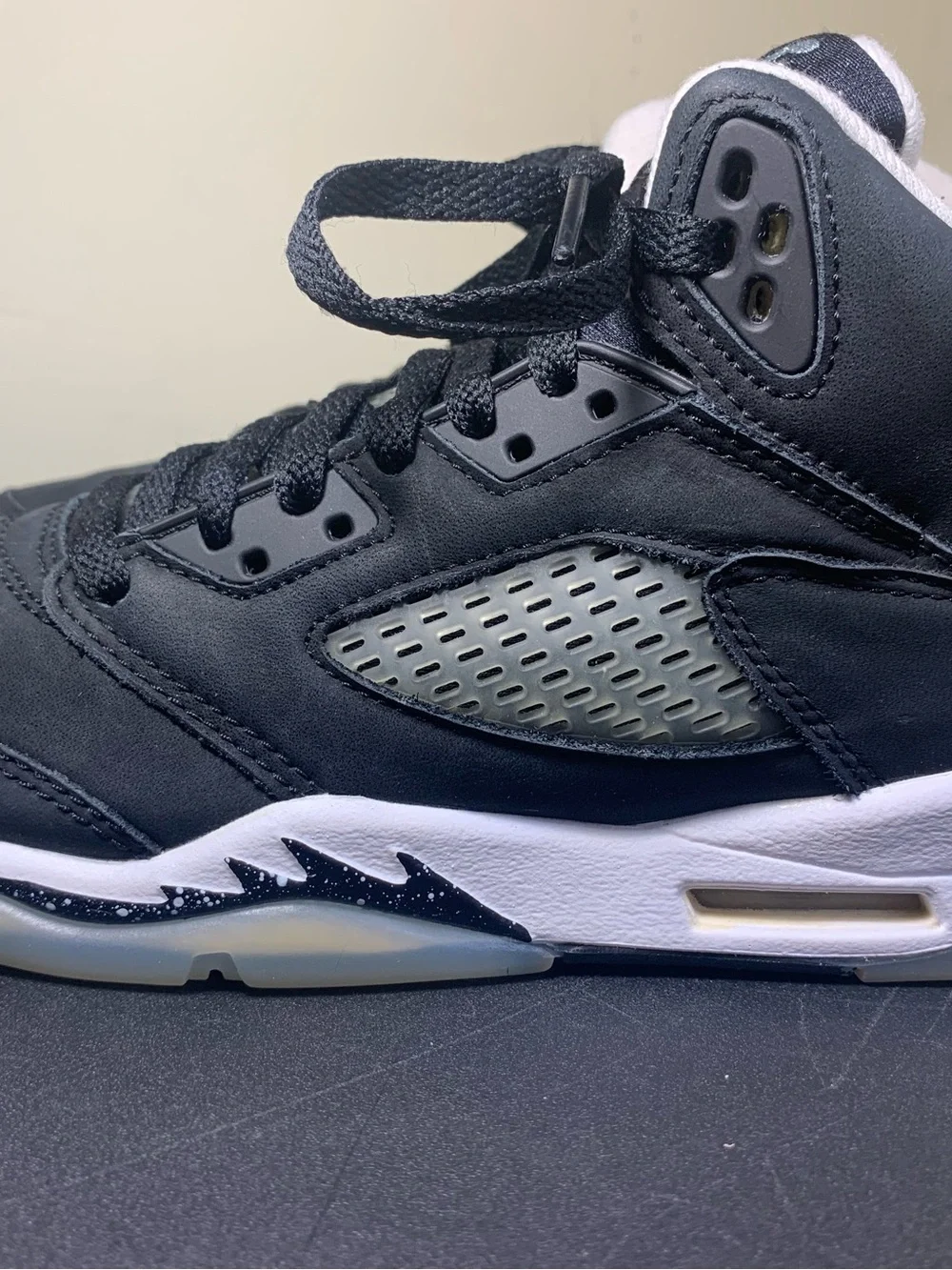 Boys Nike Air Jordan 5 Retro Sneakers Phantom Black (Size 4.5Y US) Nice!!